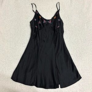 Y2K Victoria’s Secret embroidered butterfly floral silk slip dress